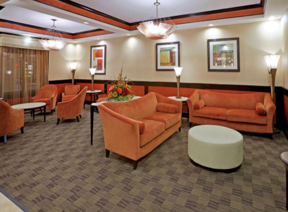 Comfort Inn & Suites Dallas Medical-Market Center 外观 照片